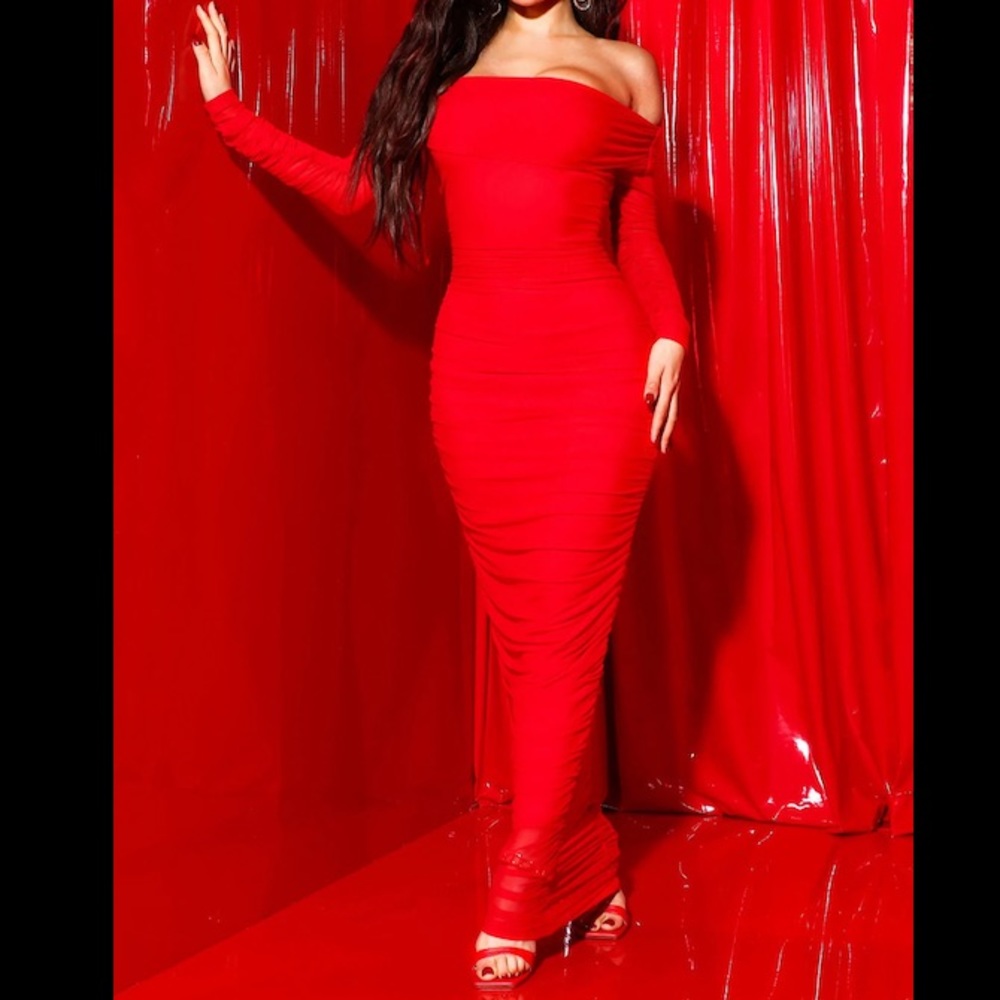 Fashion nova red maxi dress size XS